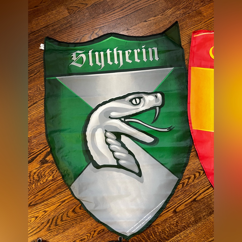 Set four house hogwarts banners 2001 ravenclaw gryffindor hufflepuff slytherin - Picture 4 of 10